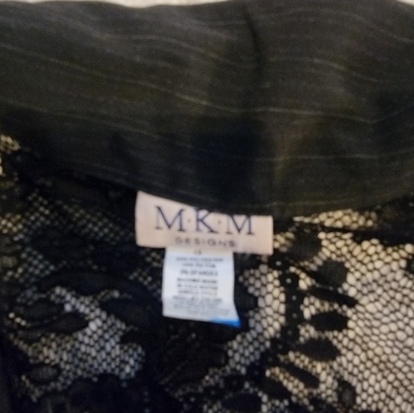 Top - Picture 3 of 3